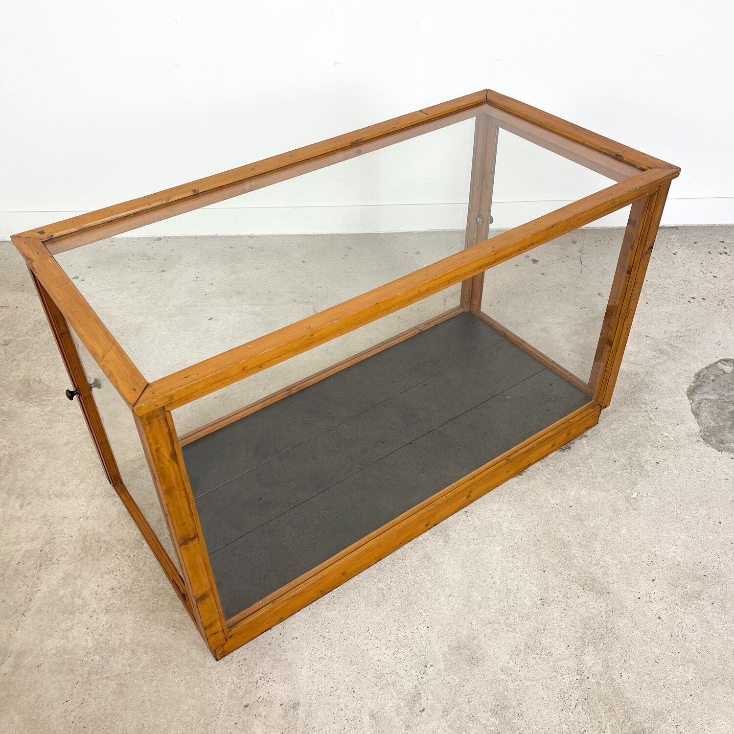 Comptoir de vitrine vintage