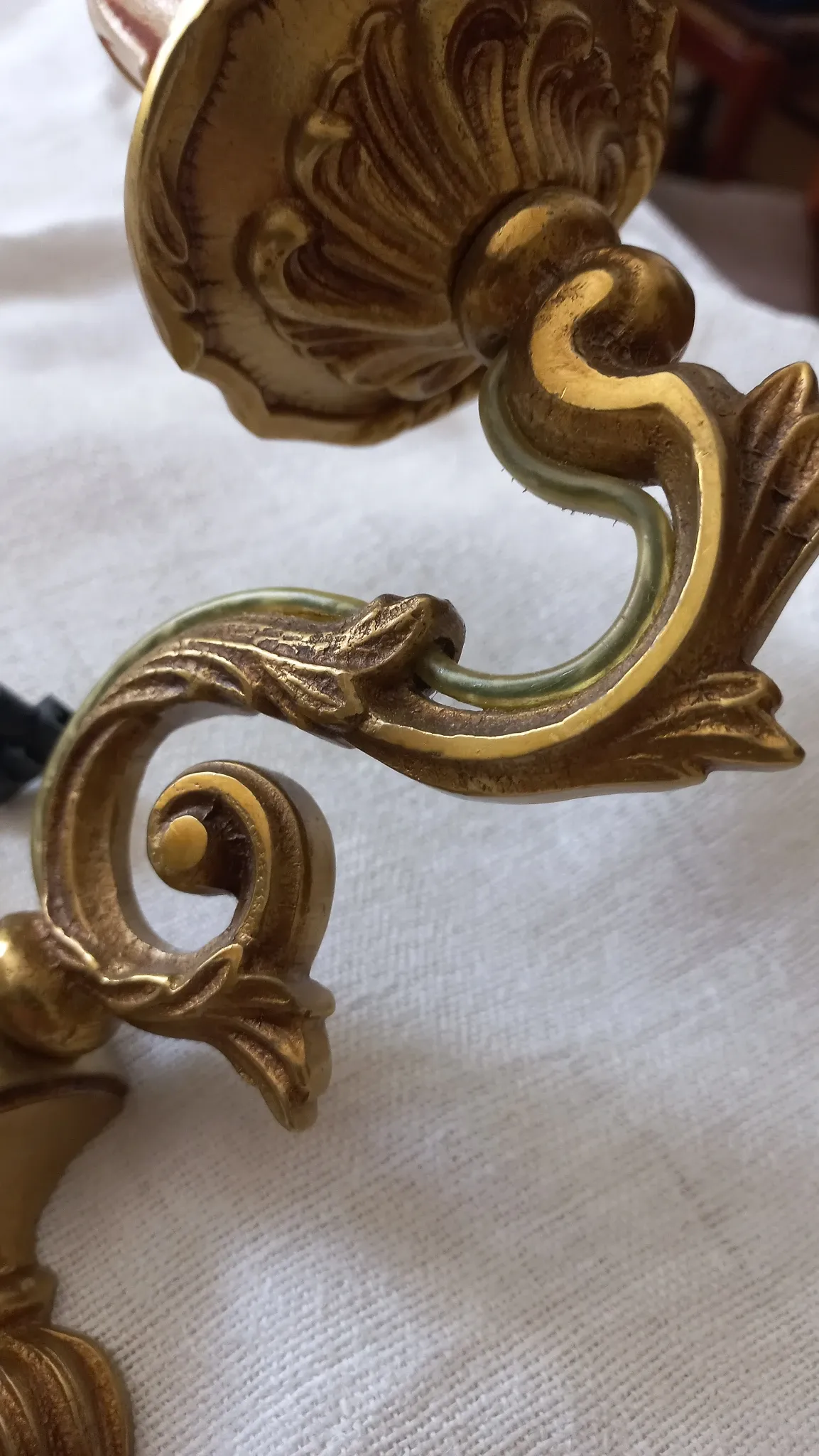 Set of two wall sconces