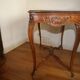 Table bureau et sa chaise de style Louis X.V. en noyer