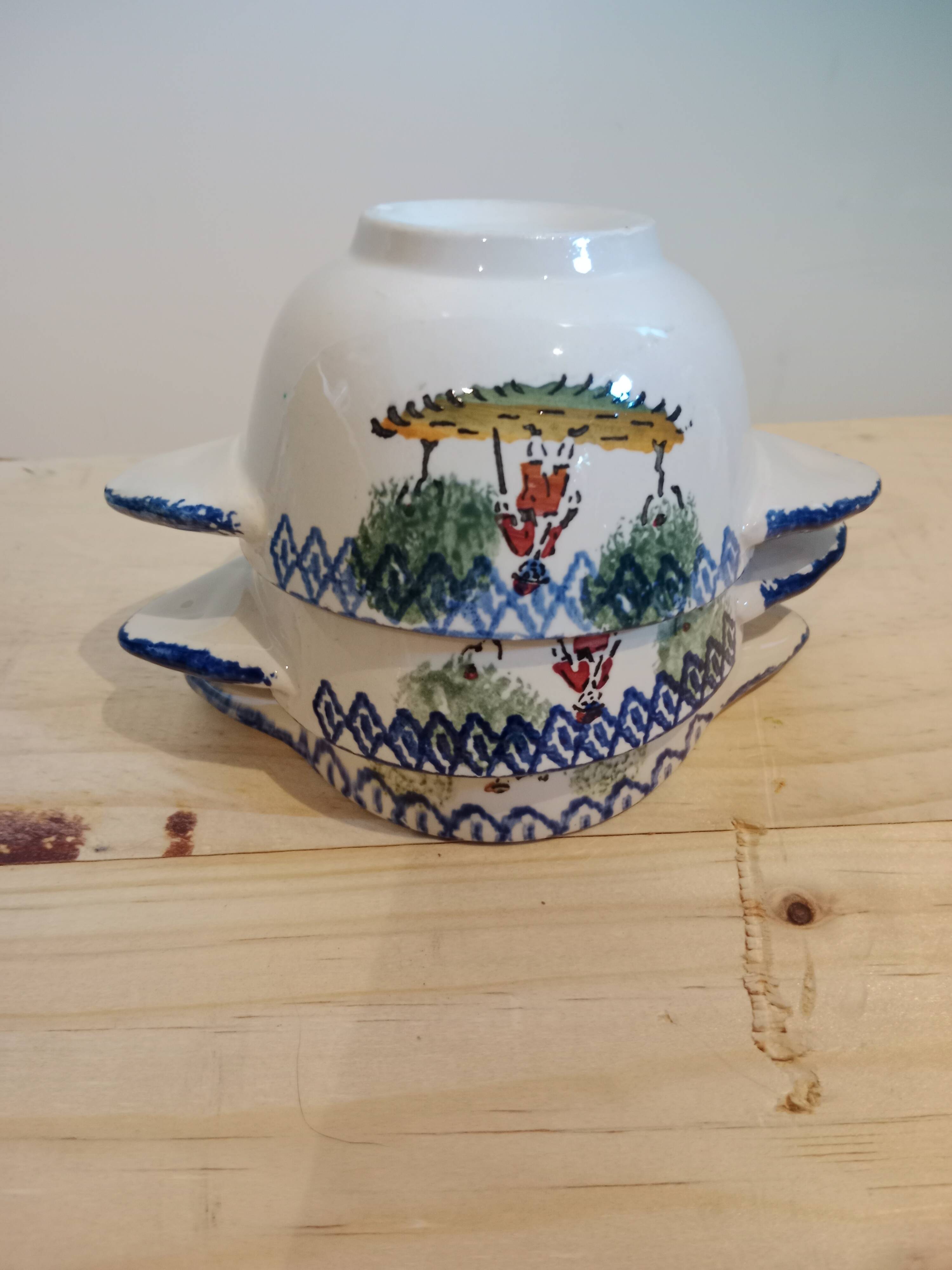 Set of 3 vintage bowls