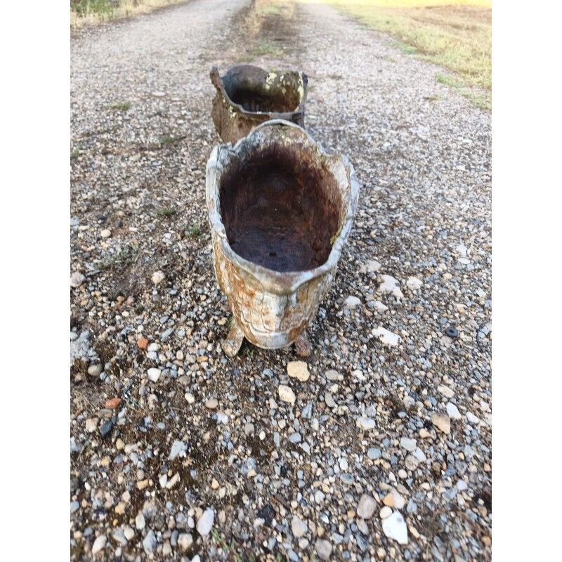 Pair of cast iron planters from 1900 in Charleville - Mézières