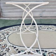 Bout de canapé, Petite Console Art Déco en Métal laqué Blanc, vers 1940