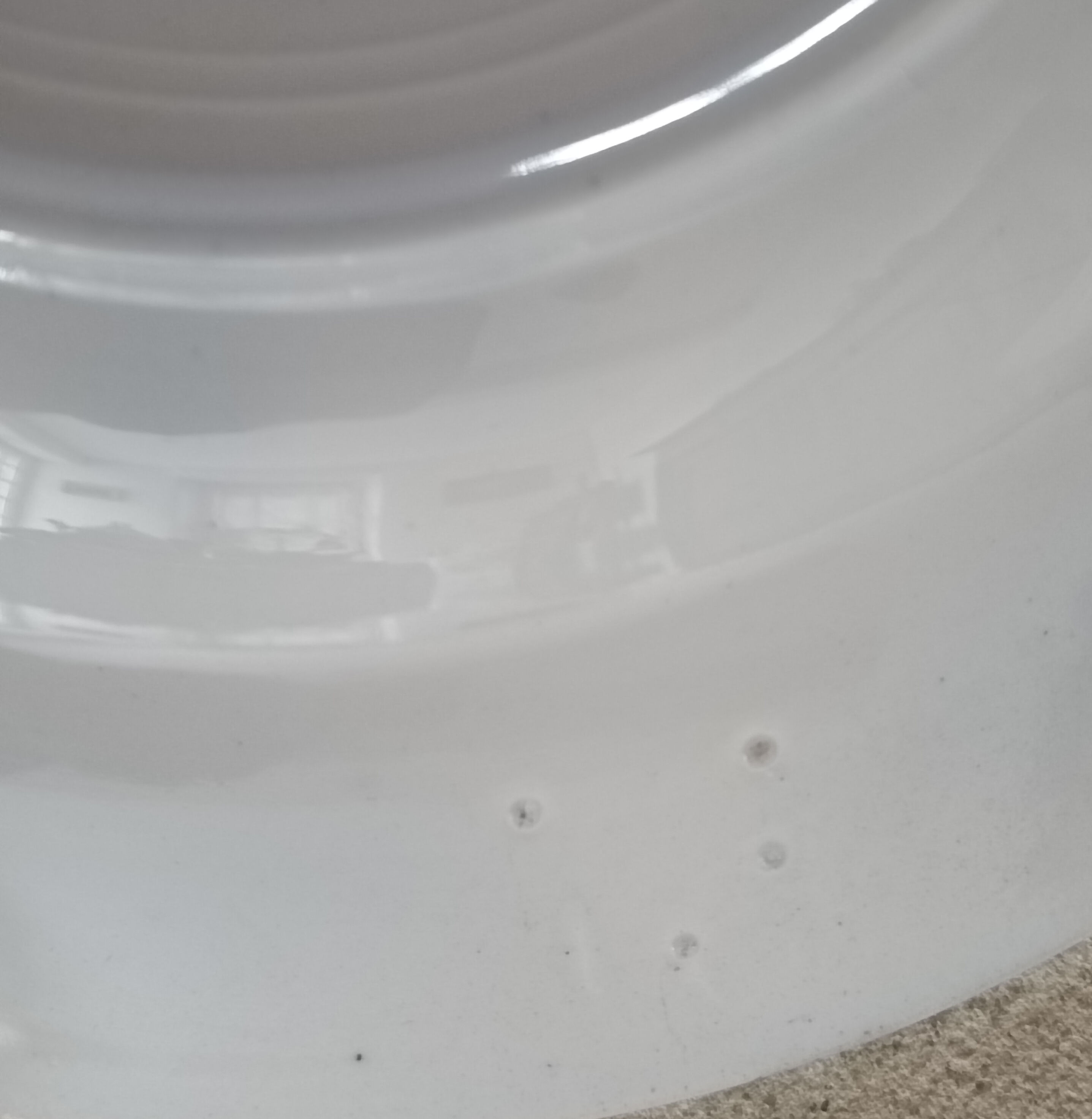 Onnaing iron earth service, plates, salad bowl and sausage maker