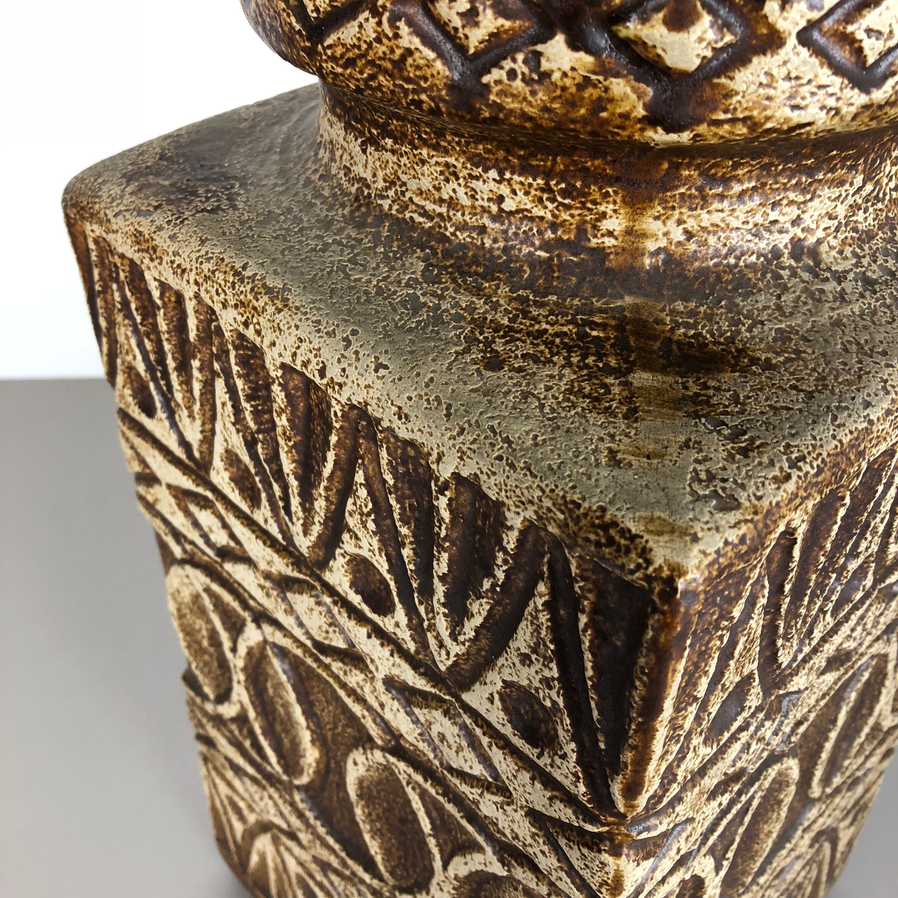 Fat lava pottery floor vase, Bodo Mans Bay Ceramics, Germany, 1970s