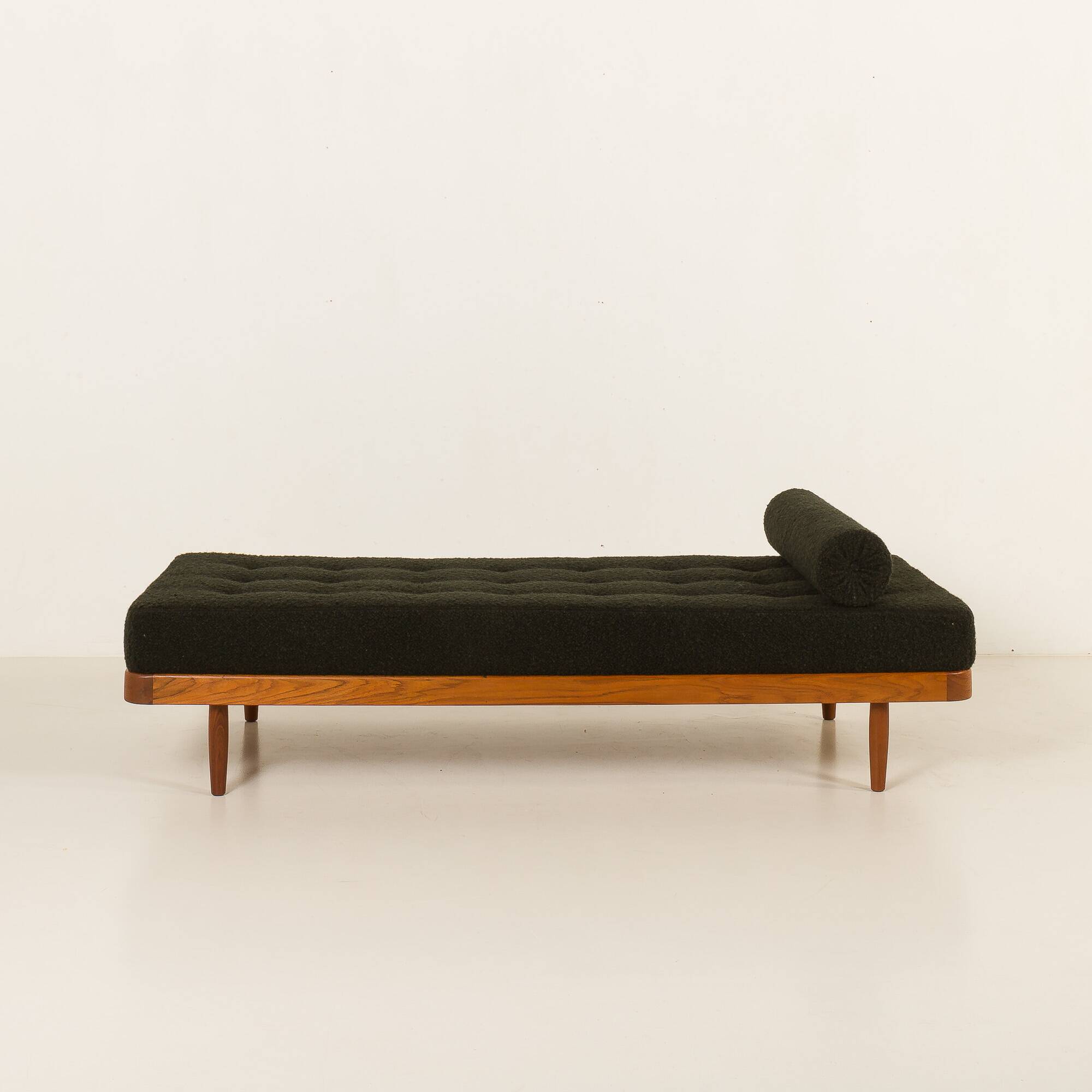 Danish teak daybed in thick boucle fabric, 1960s