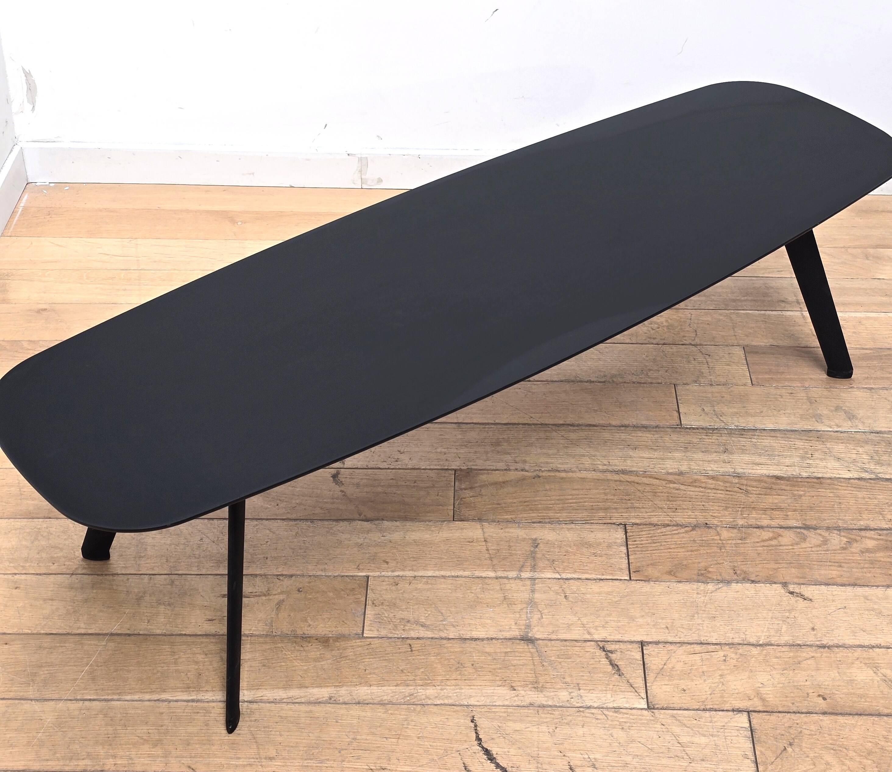 Solapa coffee table, Stua