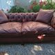 Canapé Chesterfield en cuir marron