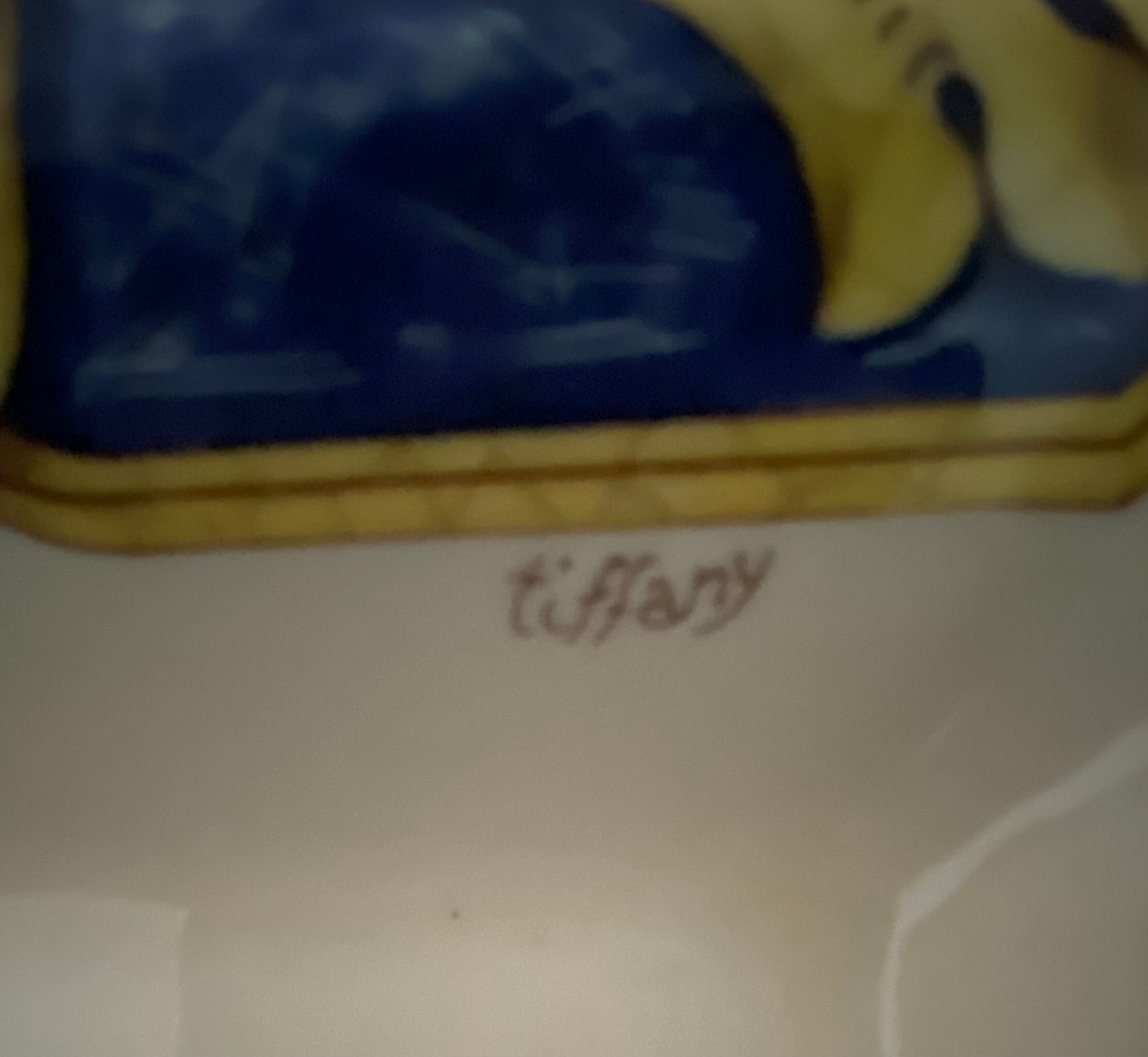 1 ceramic pocket empty from the Tiffany brand