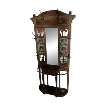 Art Deco wardrobe from the late 19th century.