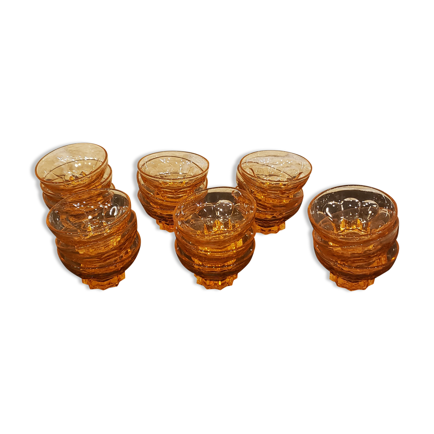 18 coupelles verre rose pied étoile