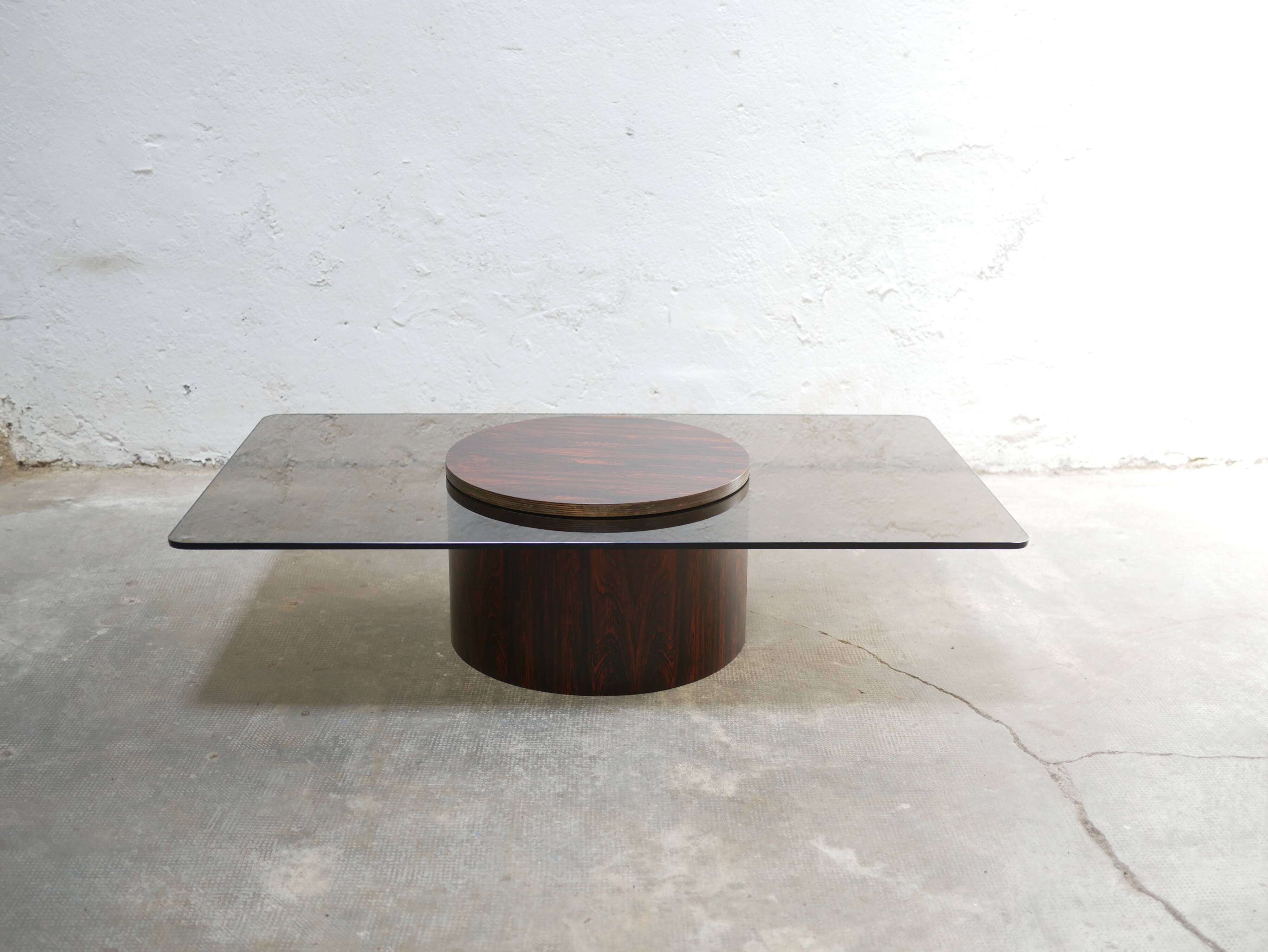 Table basse vintage en palissandre et verre