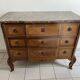 Commode Louis XVI en marqueterie à plateau de marbre