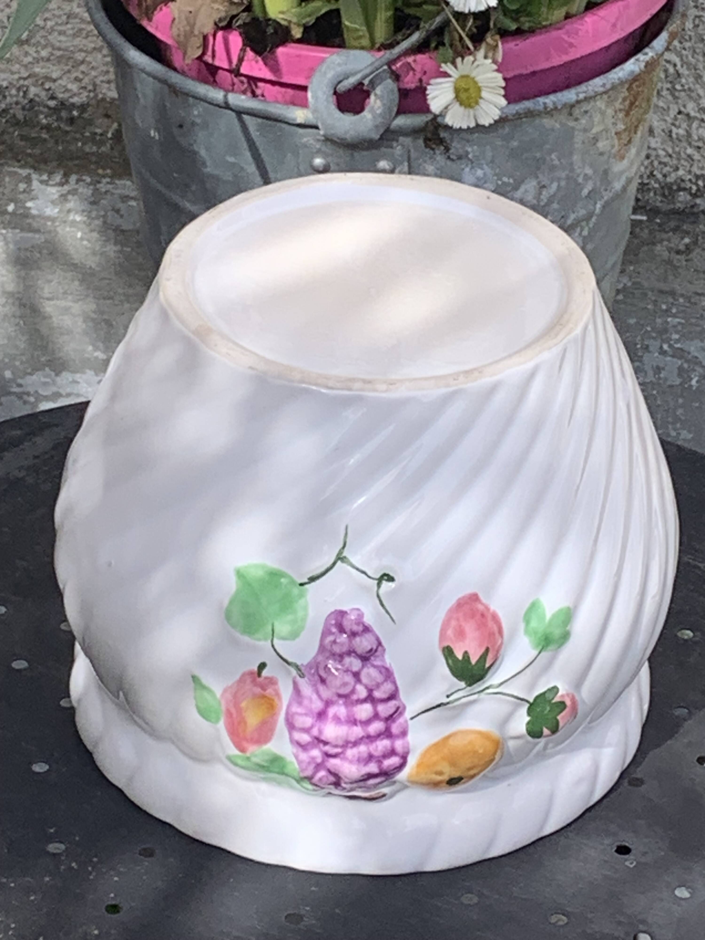 Large slip cover in white enameled ceramic, with vintage fruit decoration