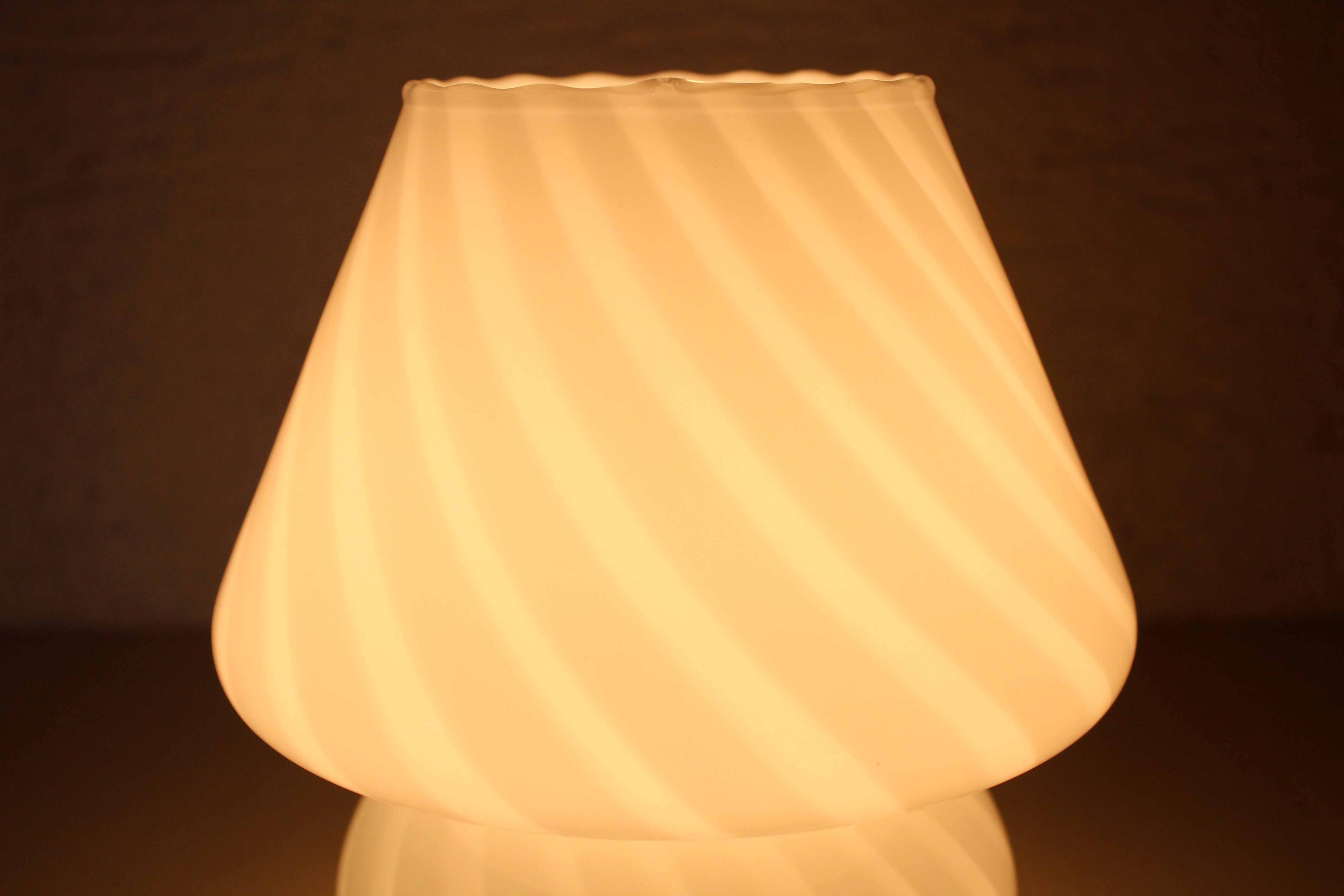 Lampe à poser en verre de Murano