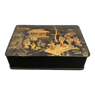Boîte en carton bouilli à décor chinois XIXe