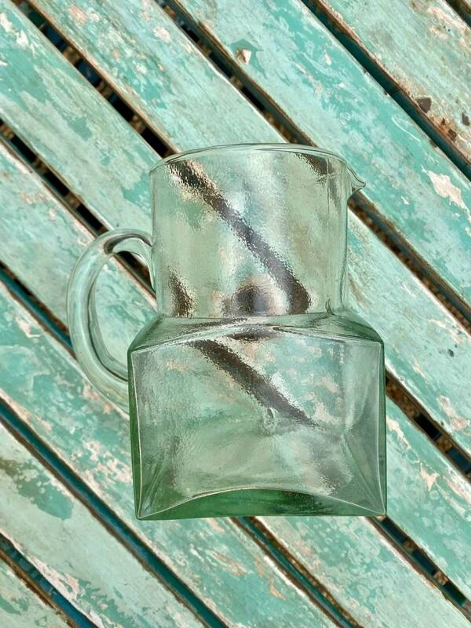 Carafe en verre vintage neuve