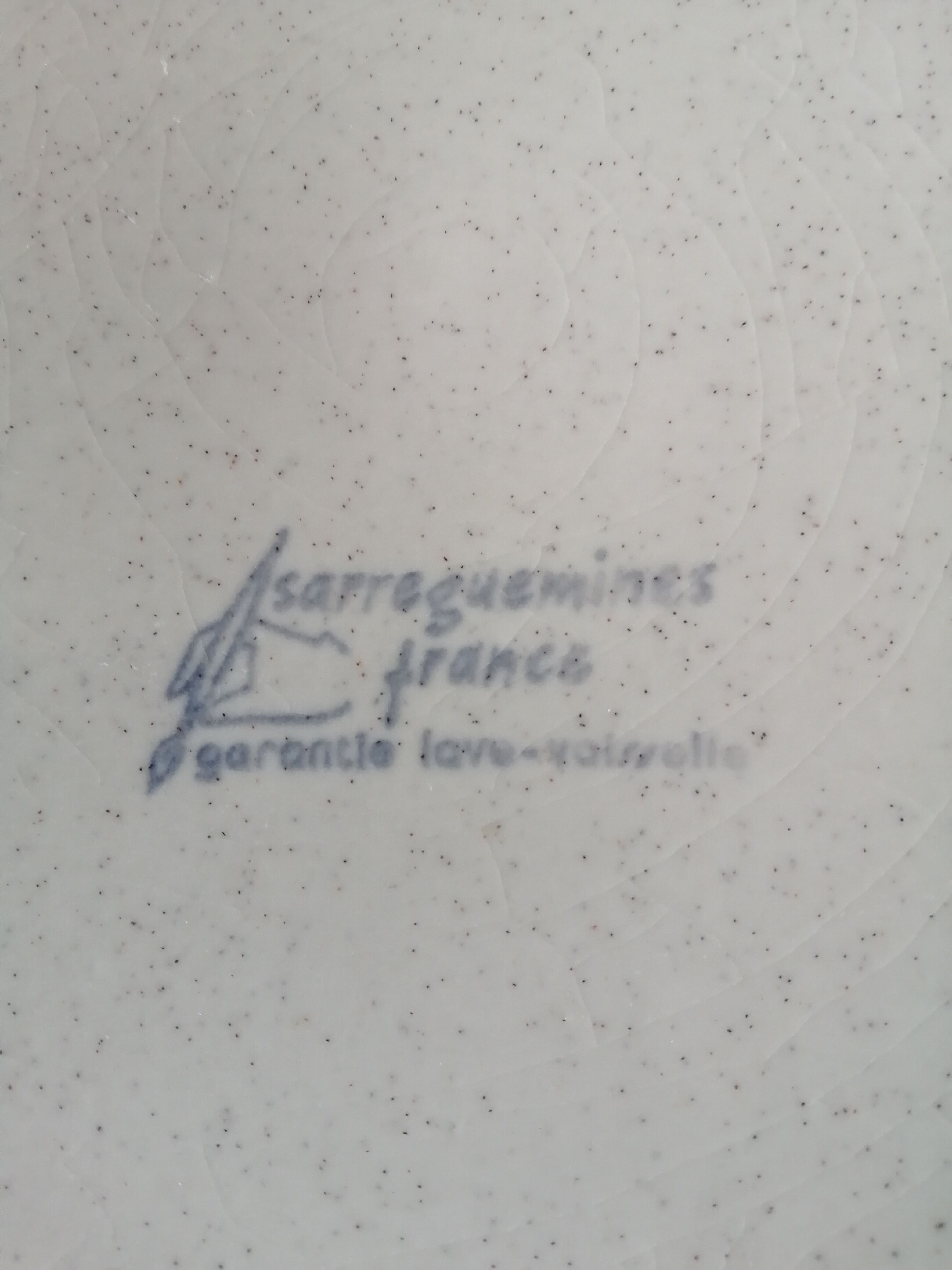 Sarreguemines sandstone dish