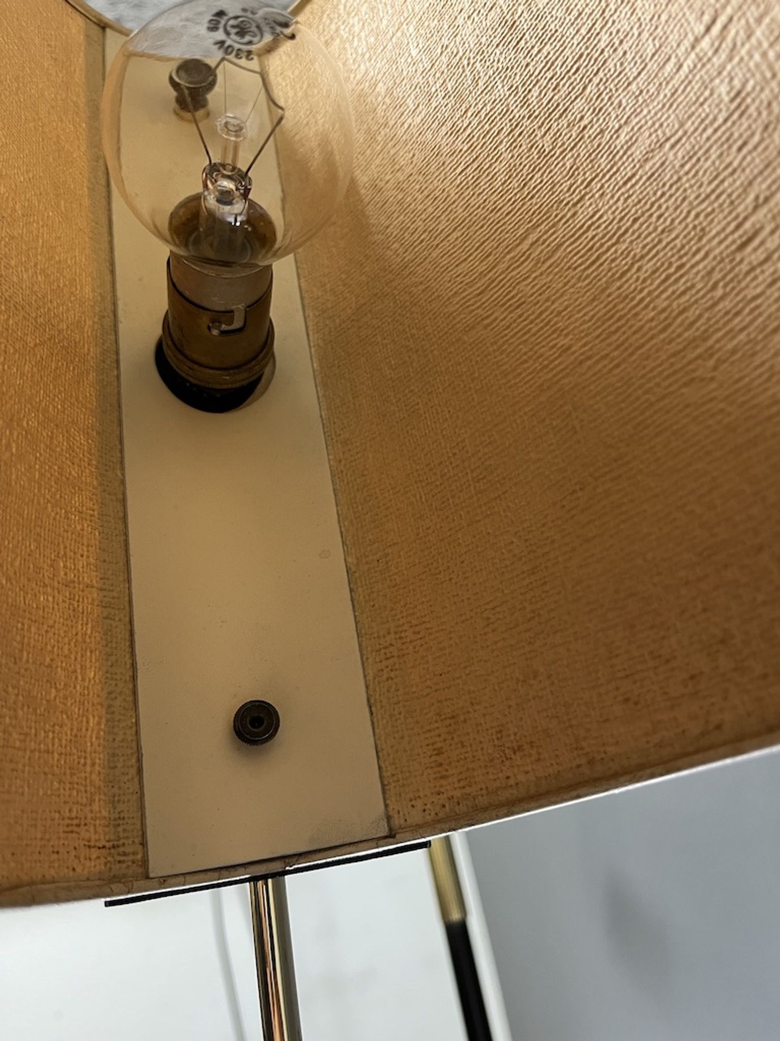 Lampadaire T643 maison lunel france