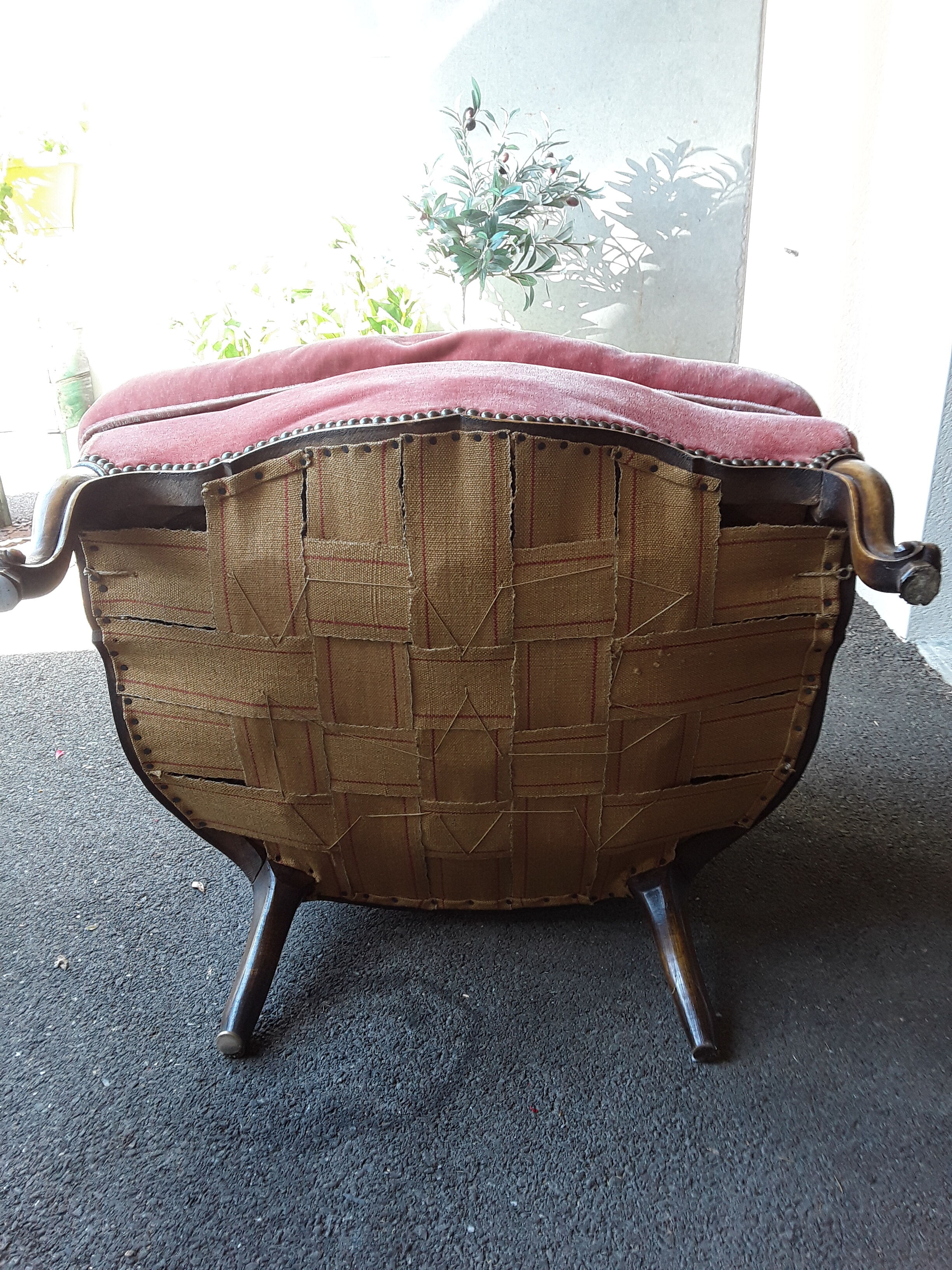 Louis XV-style shepherdess chair