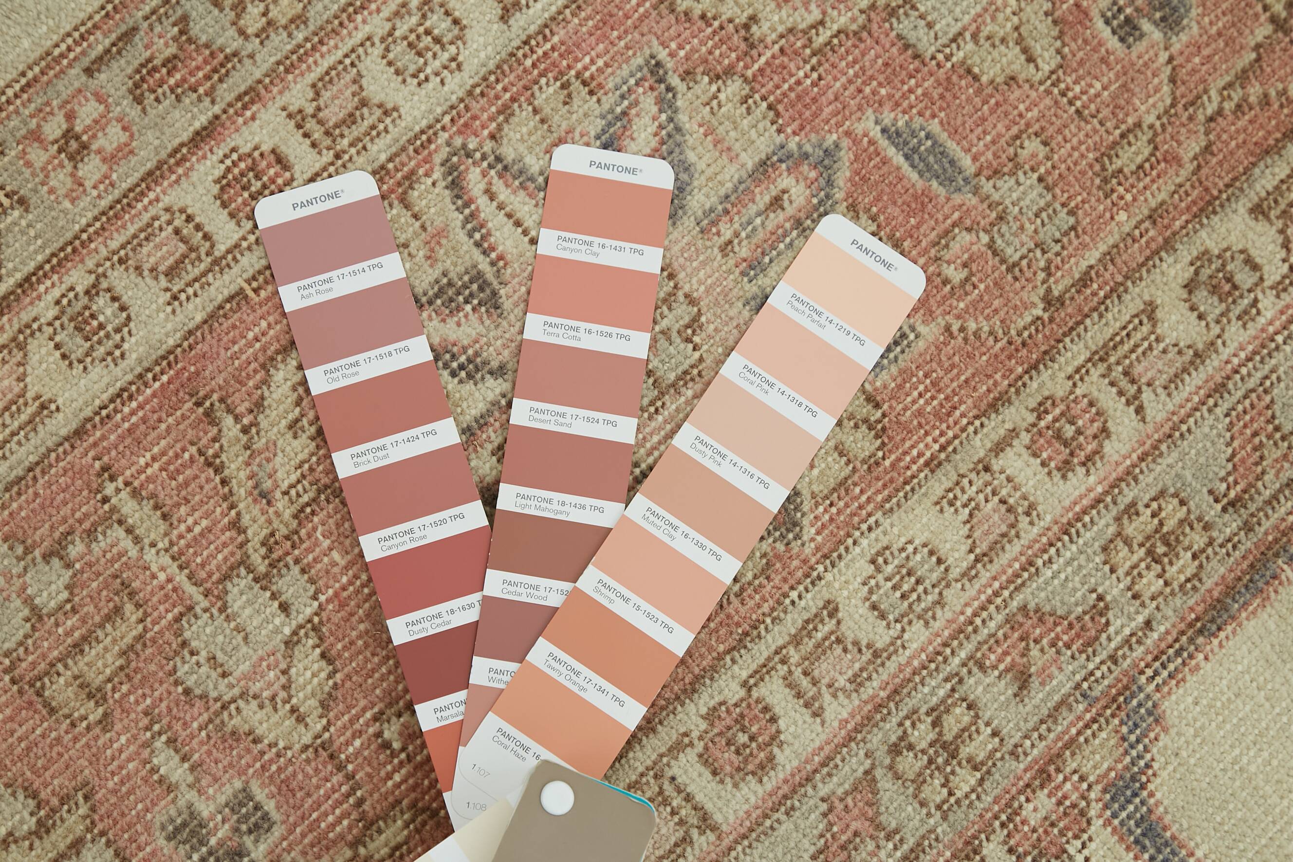 Handmade Vintage Rug 263 x 364 cm