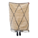 White Berber carpet with black diamond 110x140cm