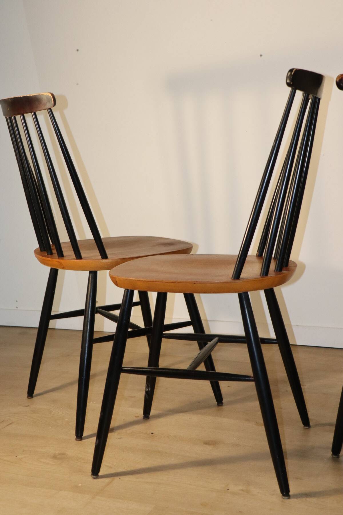 Set of 4 vintage wooden chairs, 1960.