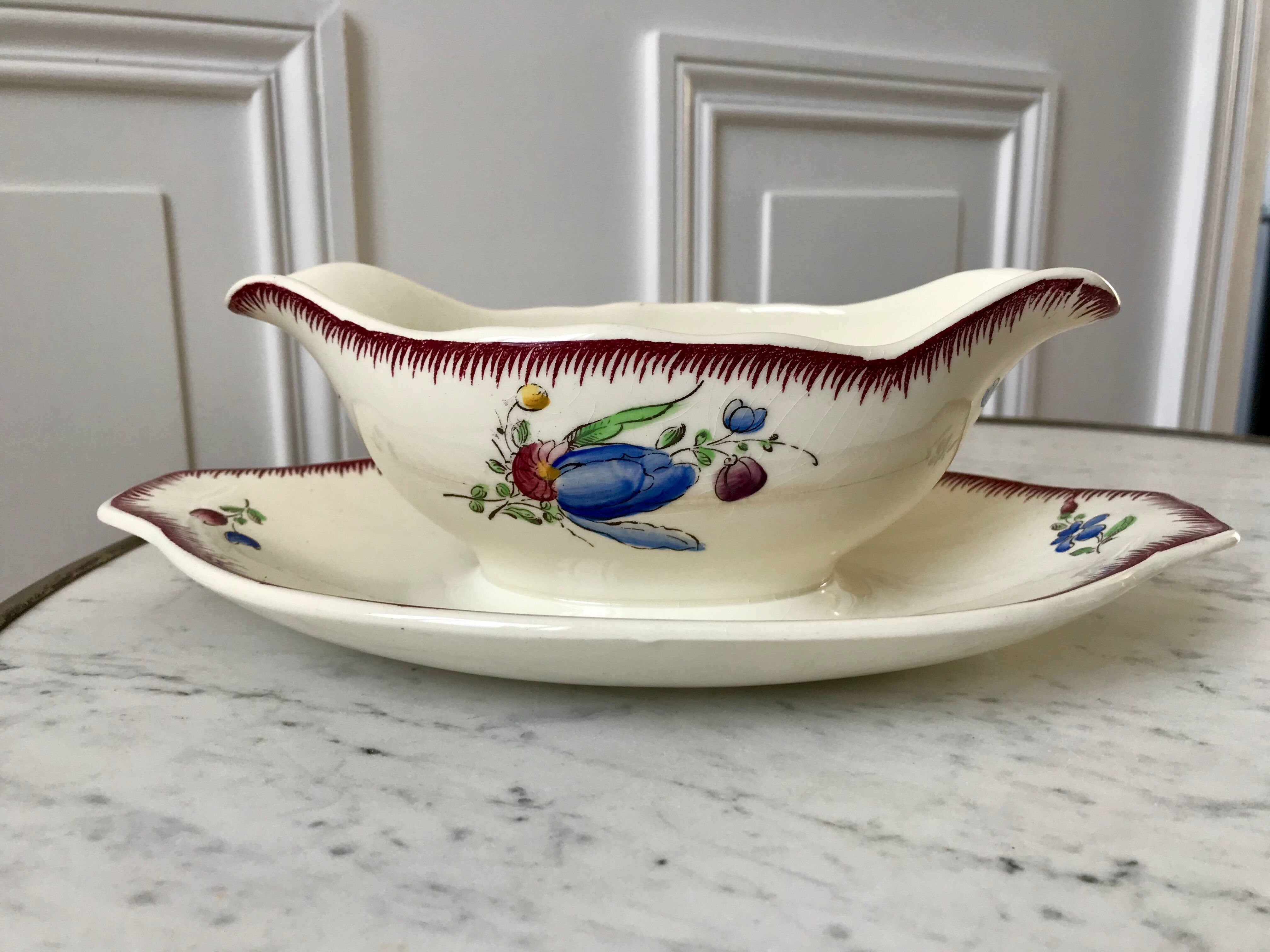 Saucière Villeroy & Boch La Louvière Belgian manufacture in Iron Earth early twentieth century