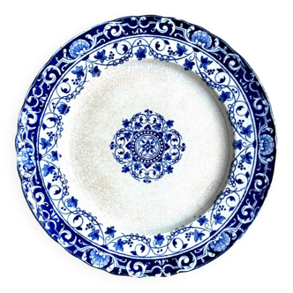 Assiette à gâteau Jules Vieillard Bordeaux en terre de fer, service "Louis XV"