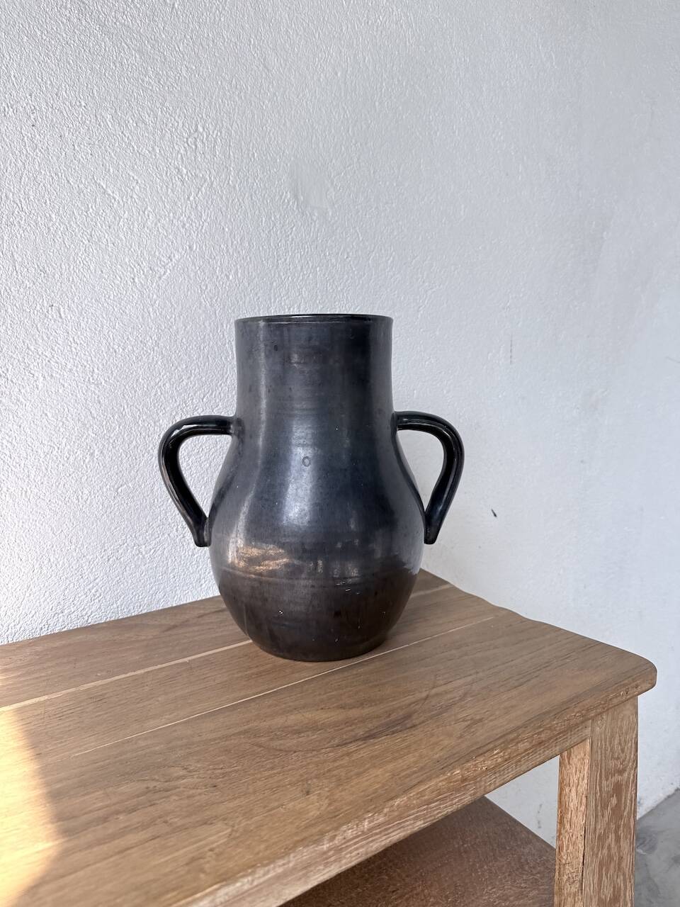 Handled vase Accolay