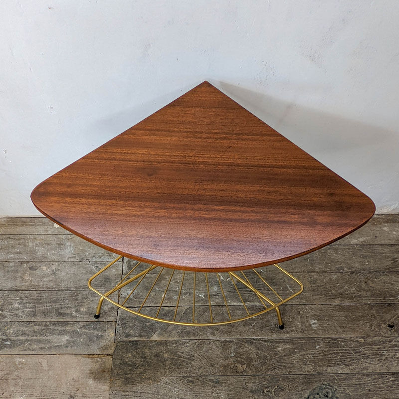 Vintage corner harness