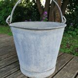Zinc bucket