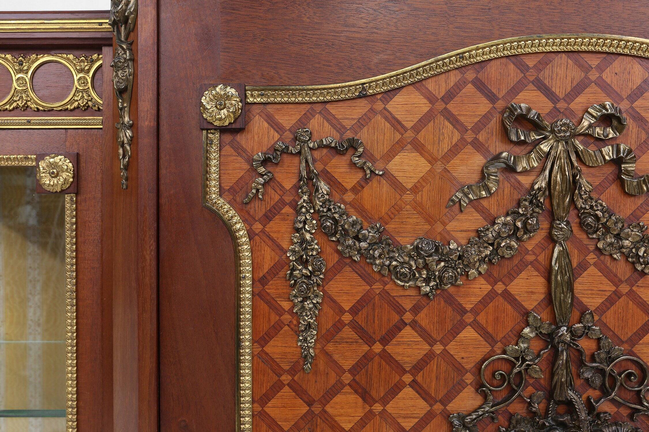 Louis Xvi Display Cabinet in Marquetry with Light, France, 1850s