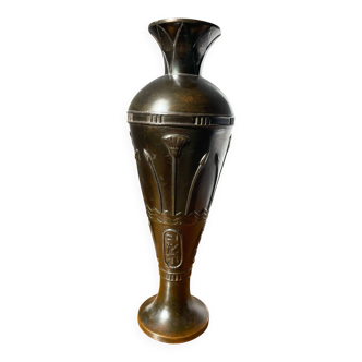 Vase / urne néo-égyptien