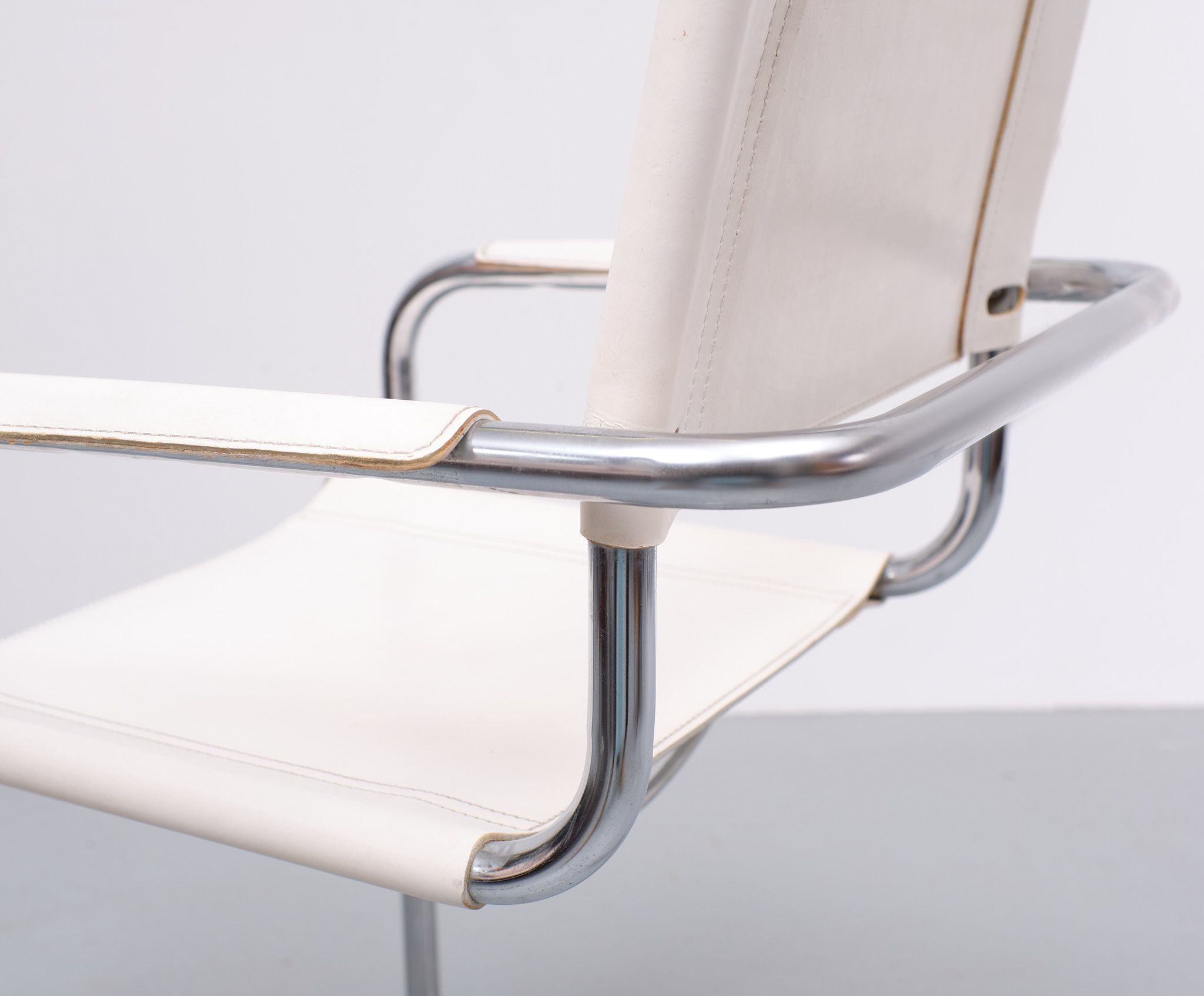 Bauhaus White Leather Arm Chair Matteo Grassi 1970s Italy