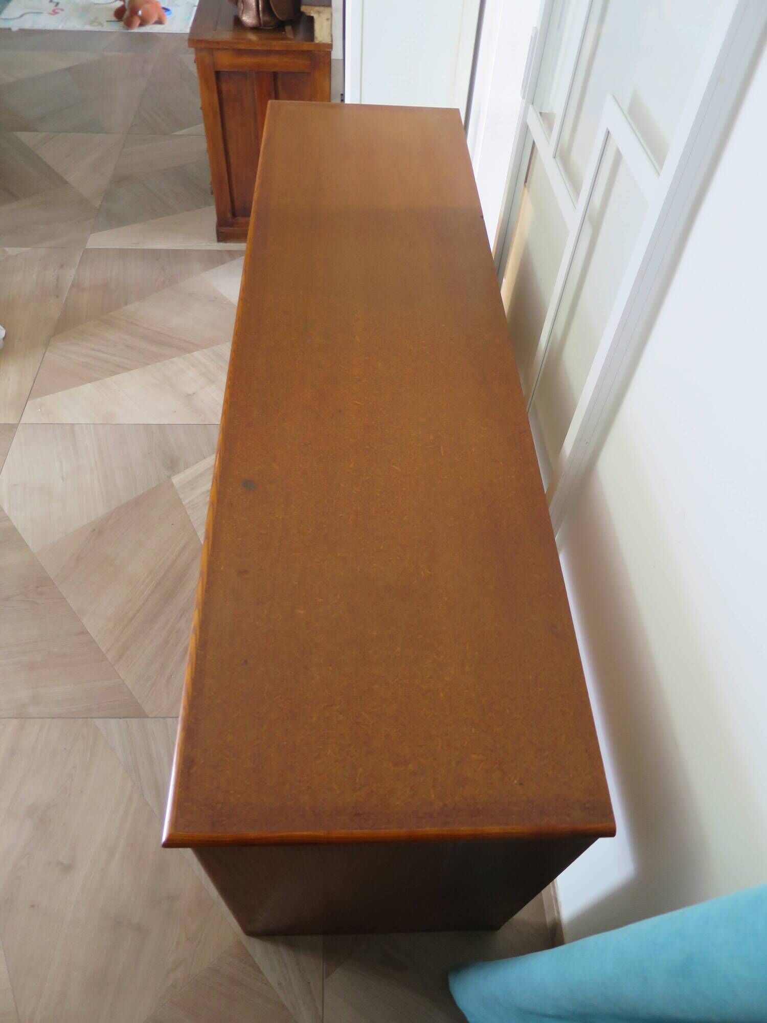 Vintage cane rattan desk with a large top and 5 drawers - 1960s/70s.