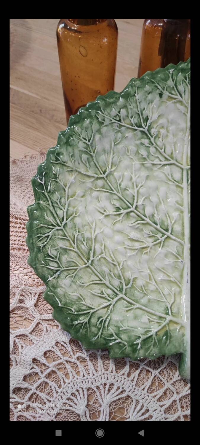 Cabbage leaf plate Barbotine