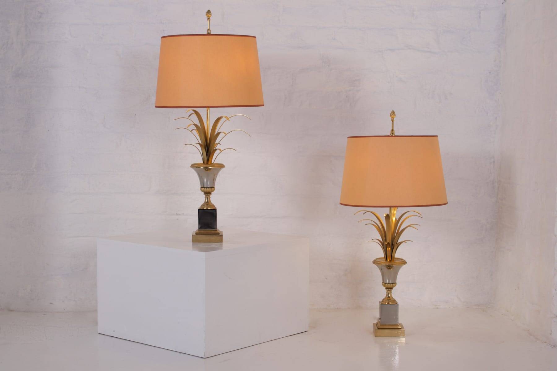 Paire de lampes Médicis style Maison Jansen.