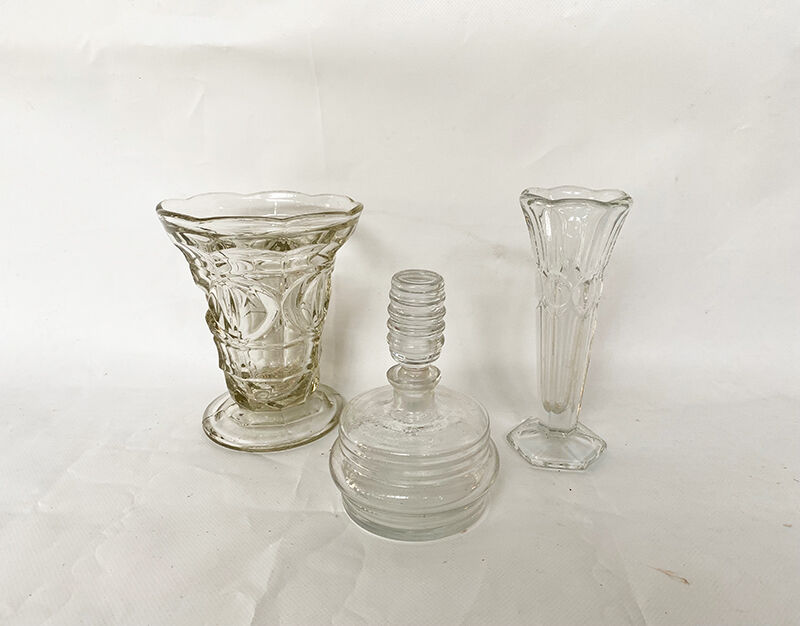Lot vases
