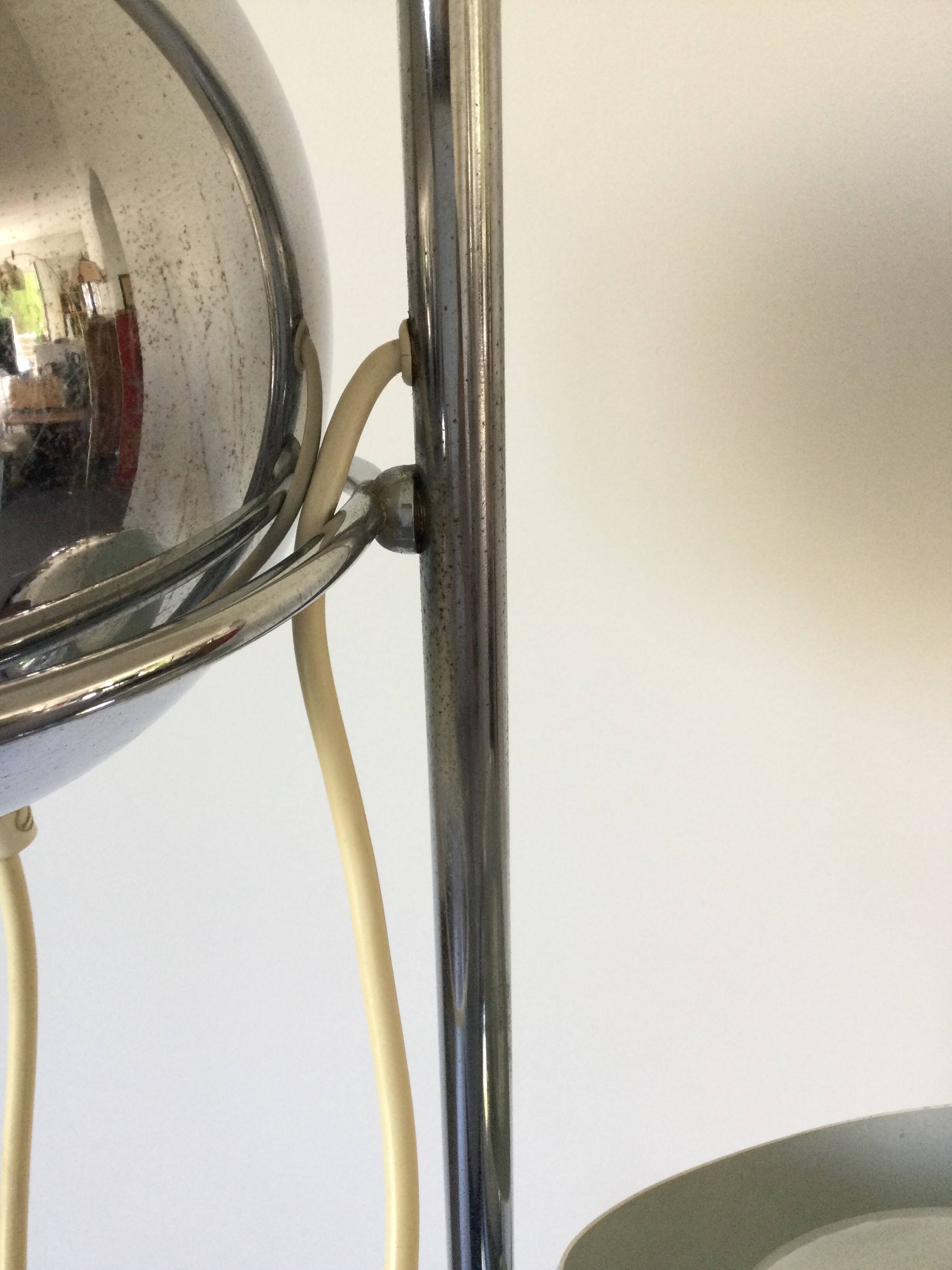 Lampadaire en métal chromé eyeball