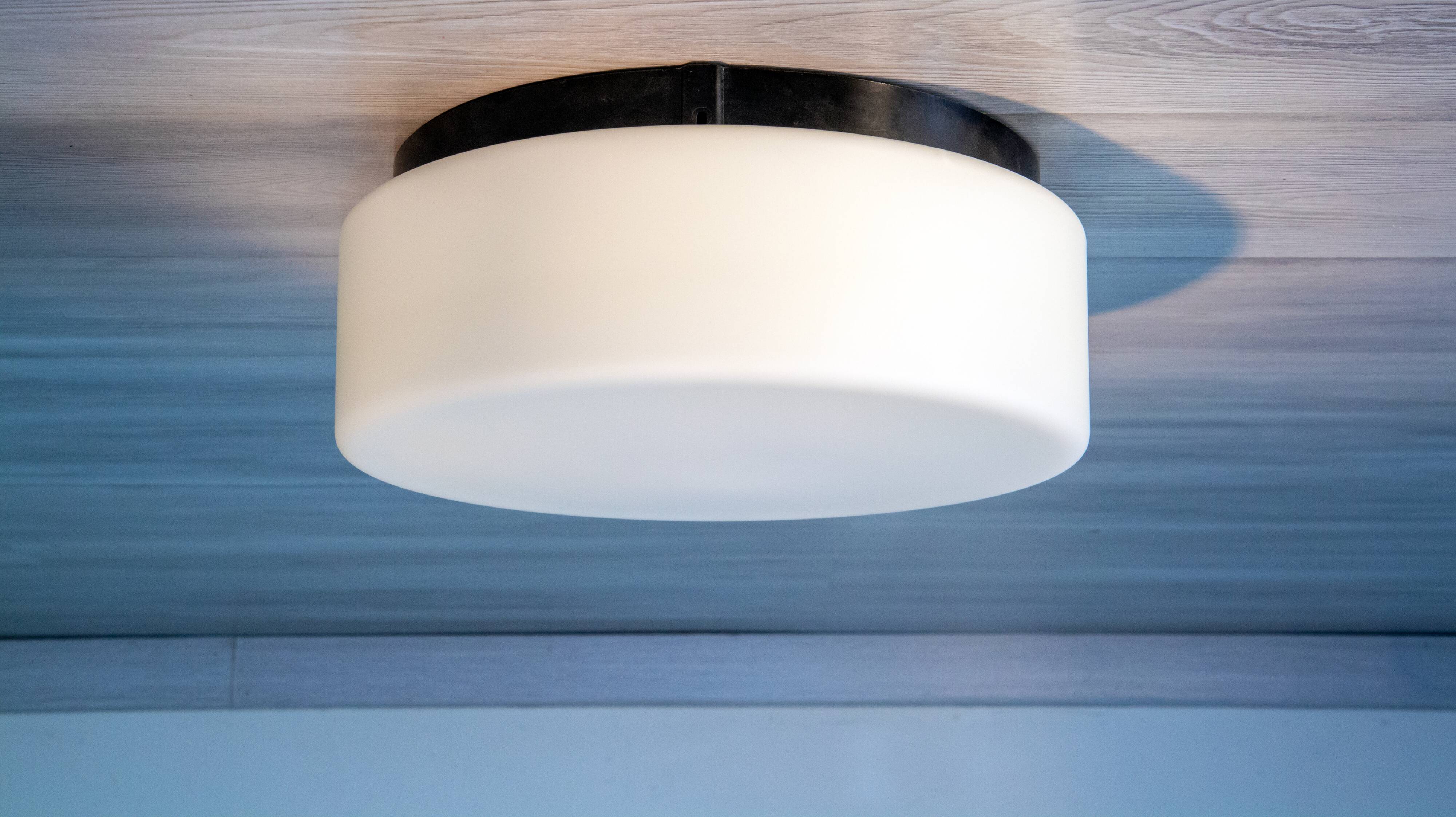 Large modernist ceiling light from the 60s, Vianne glassware, new.