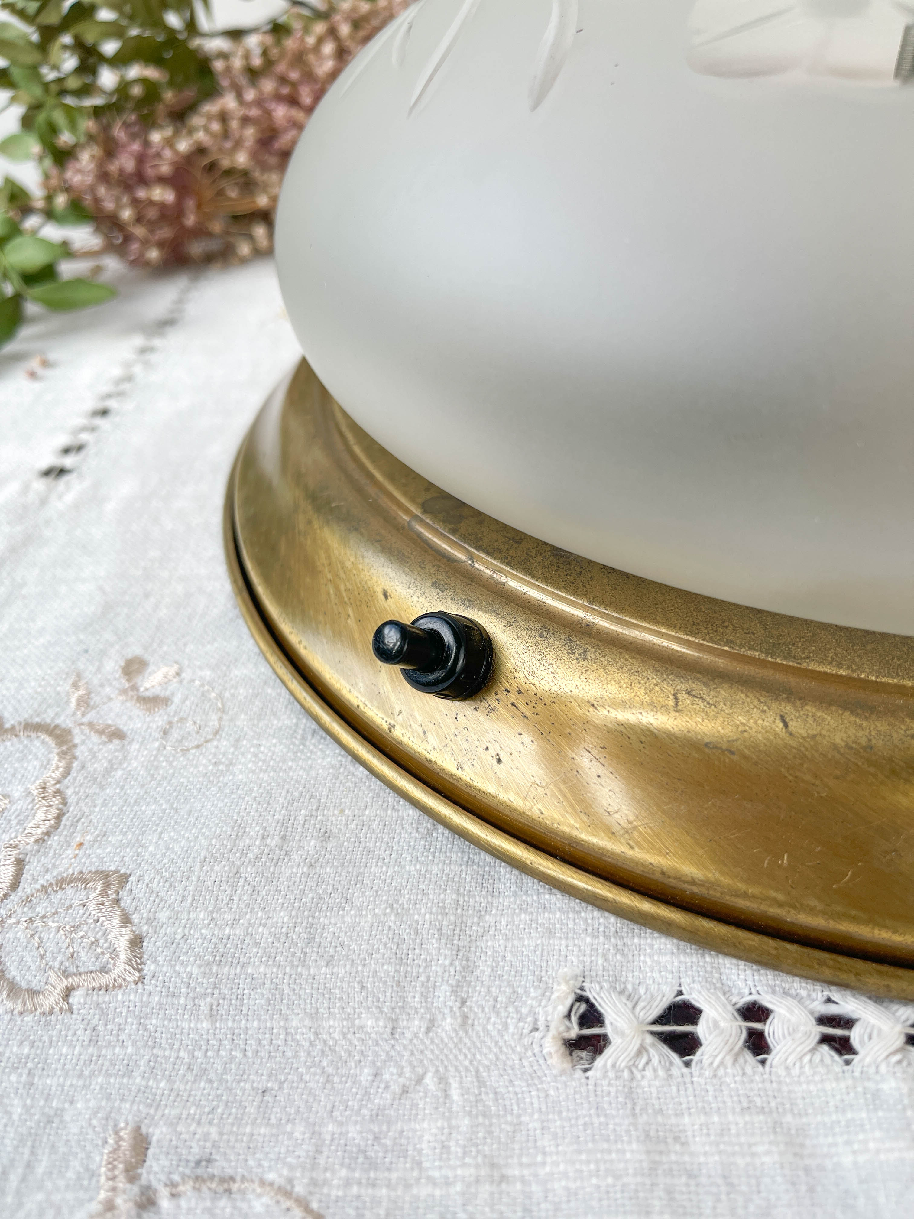 Vintage globe table lamp in antique chiseled glass