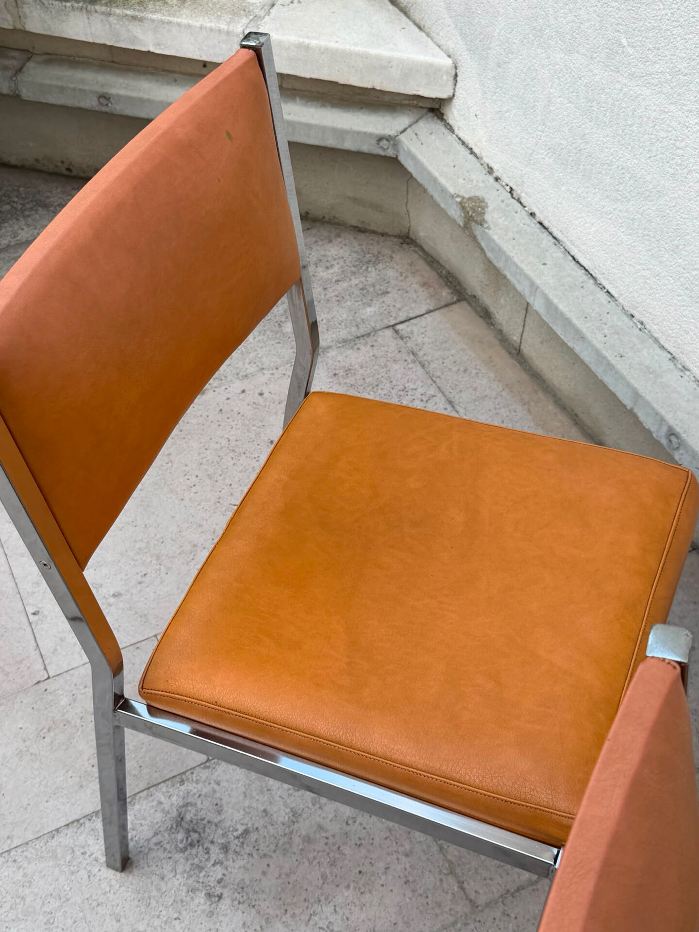 Lot 4 chaises vintage