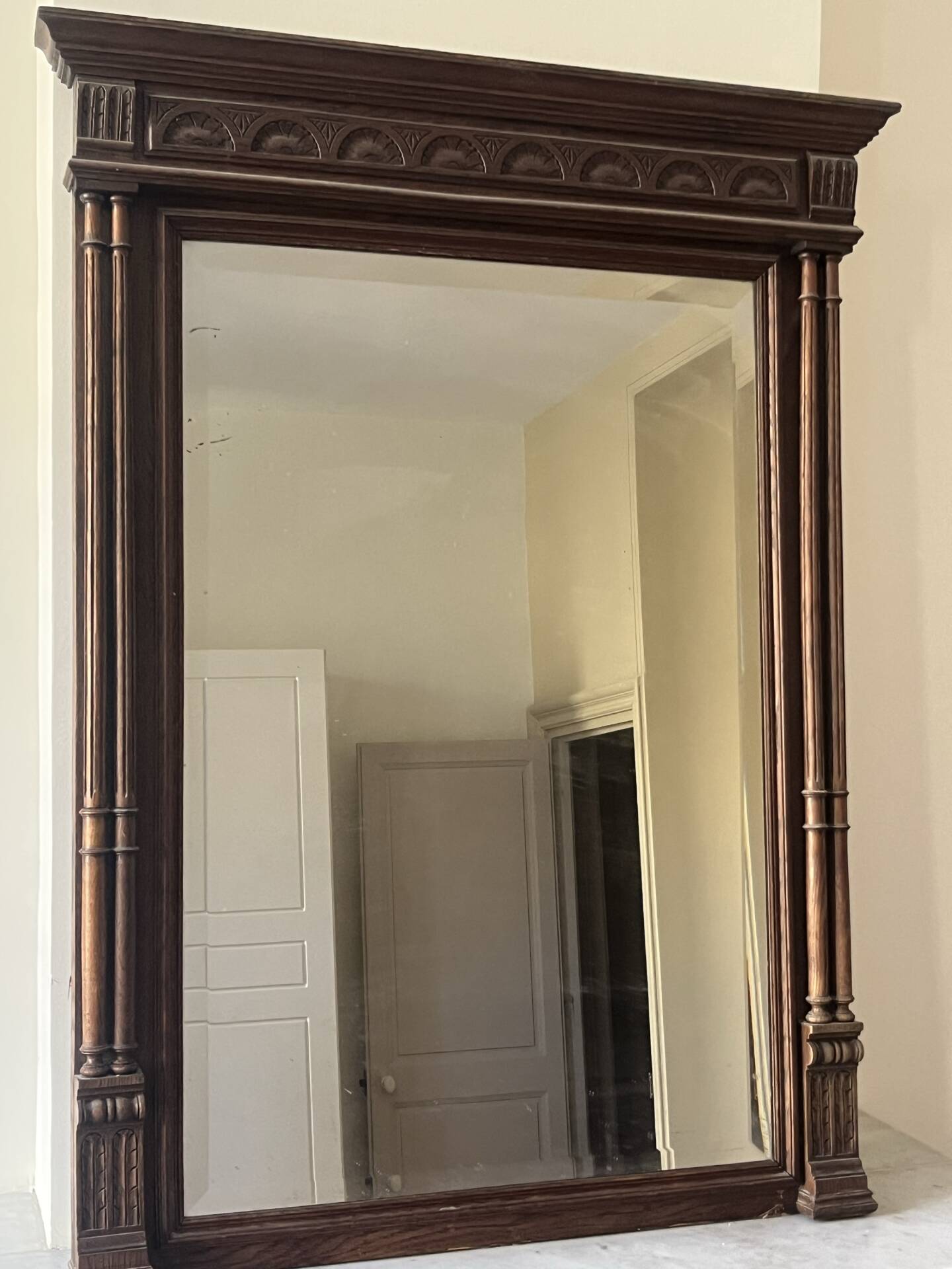 Large antique trumeau mirror in carved wood – 19th century / neoclassical style