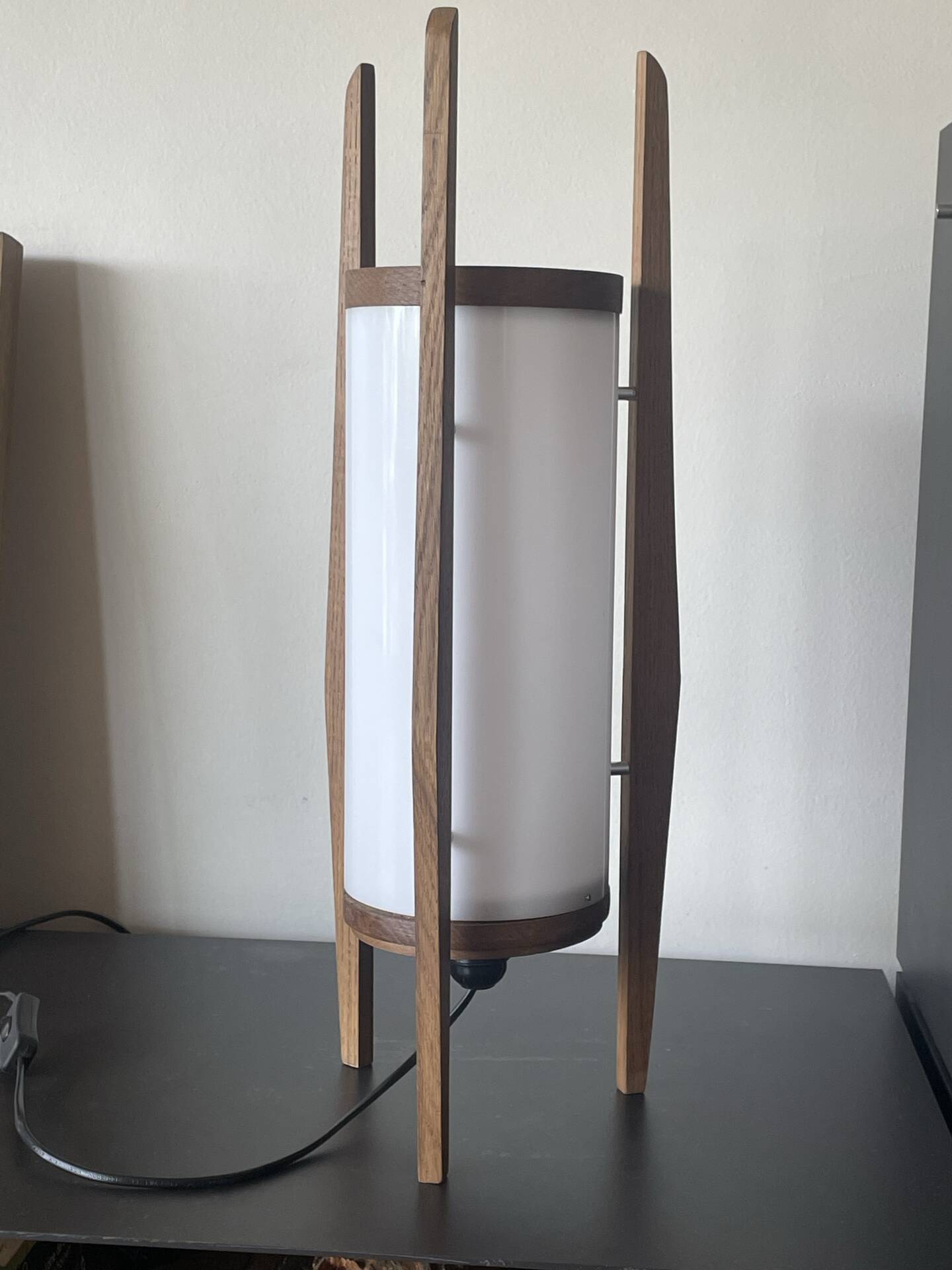 Tripod rocket lamp