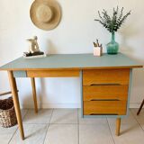 Scandinavian desk with its Baumann chair