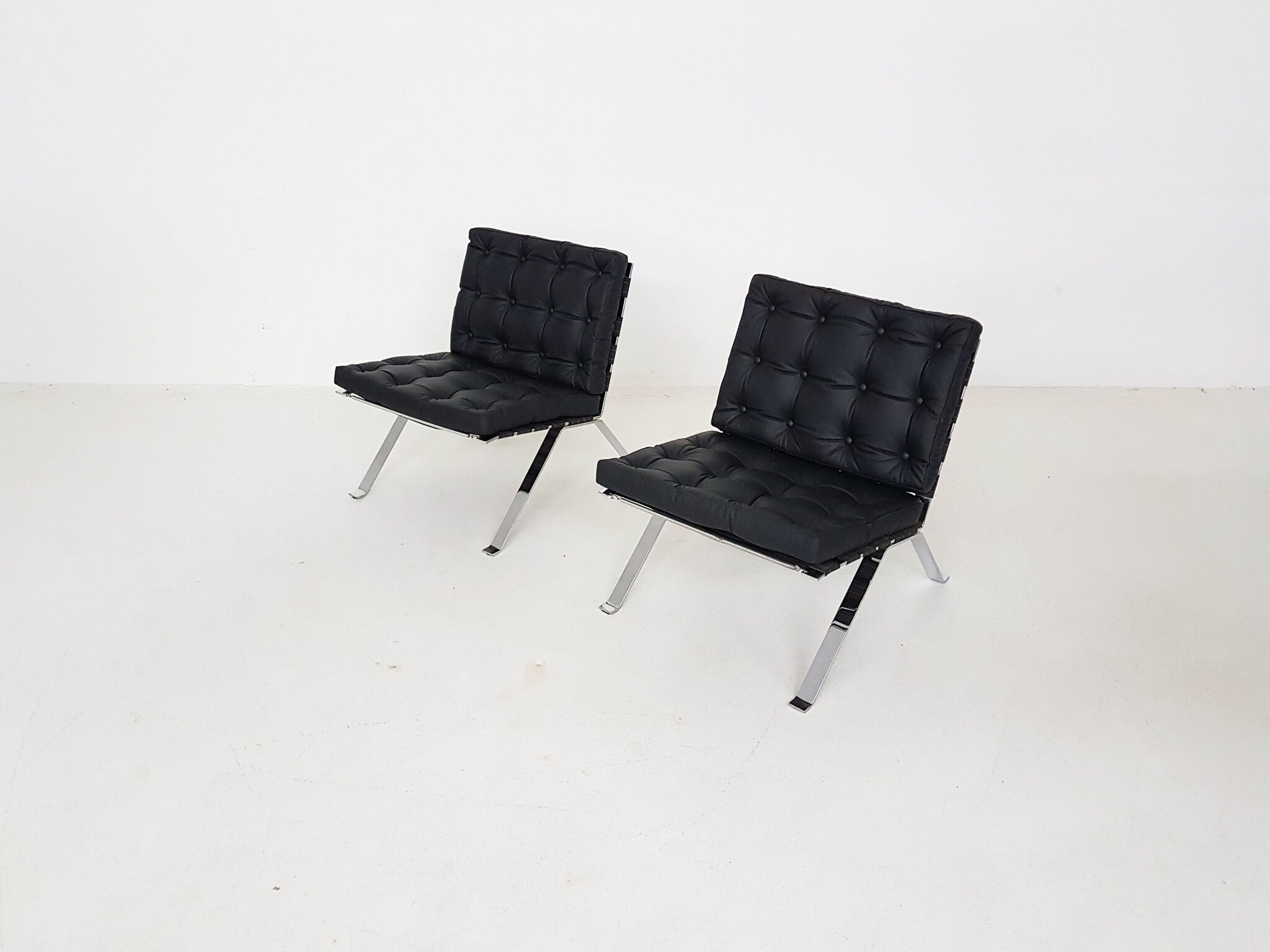 Armchairs model Euro 1600 by Hans Eichenberger for Girsberger