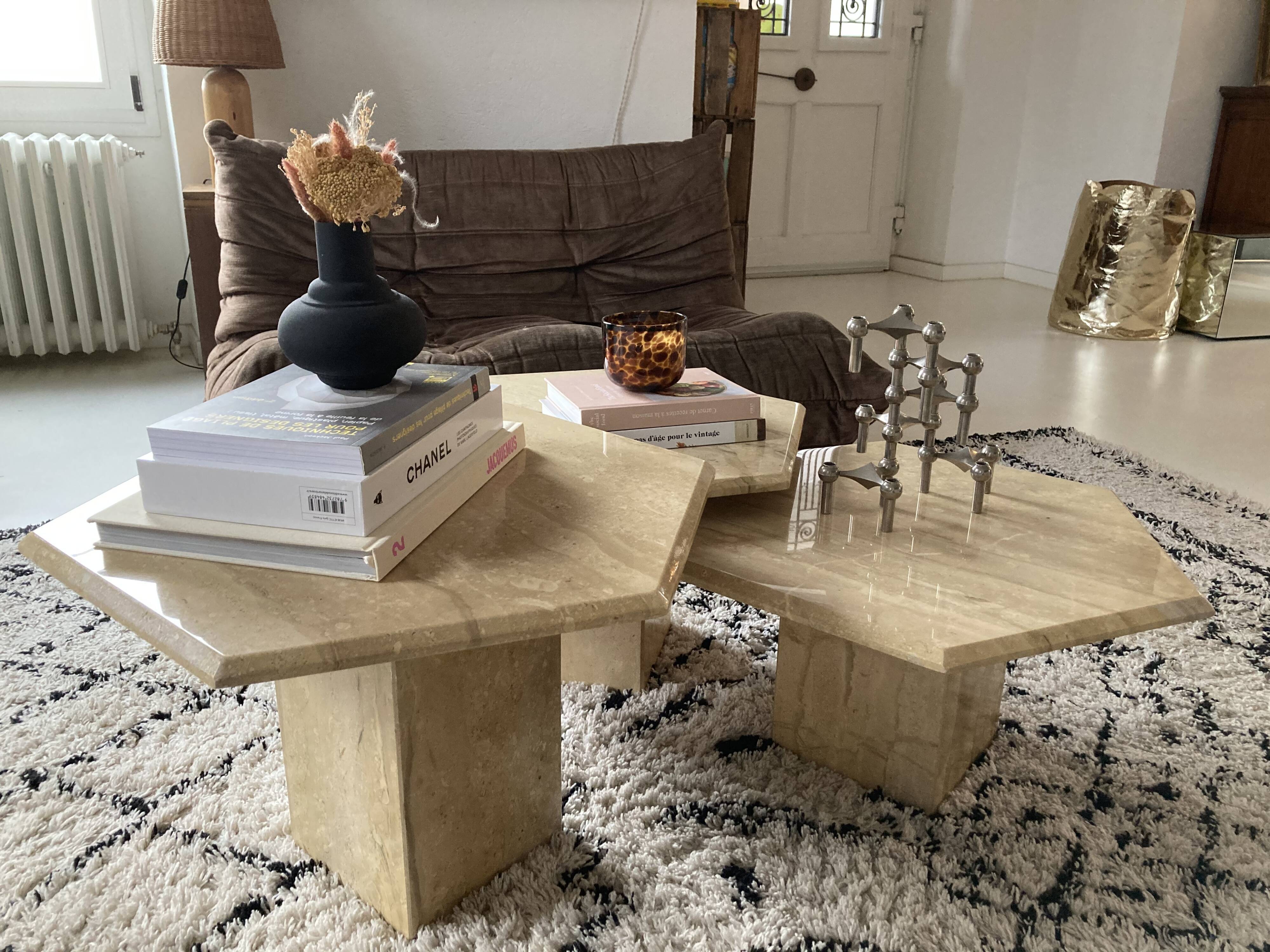 Set of 3 hexagonal coffee tables in 70s travertine