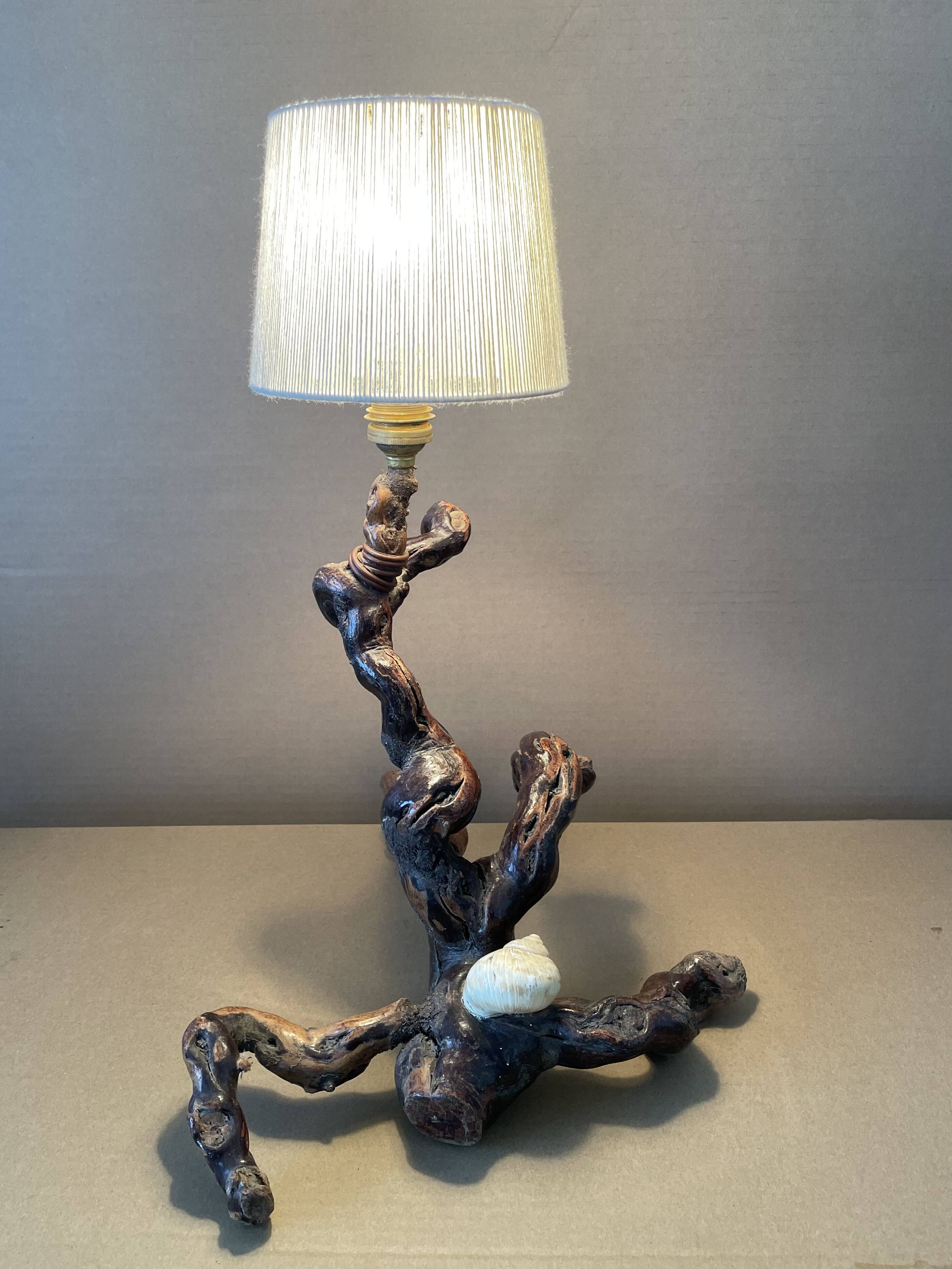 Vine table lamp