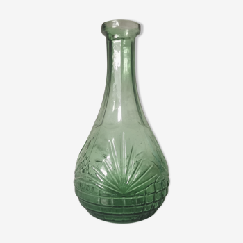 Chiseled glass decanter