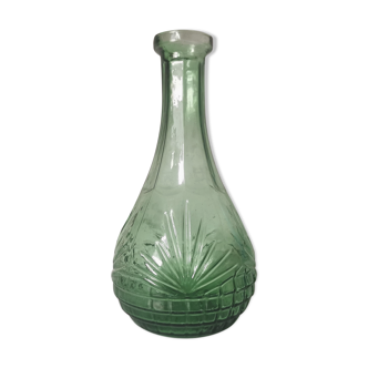 Chiseled glass decanter